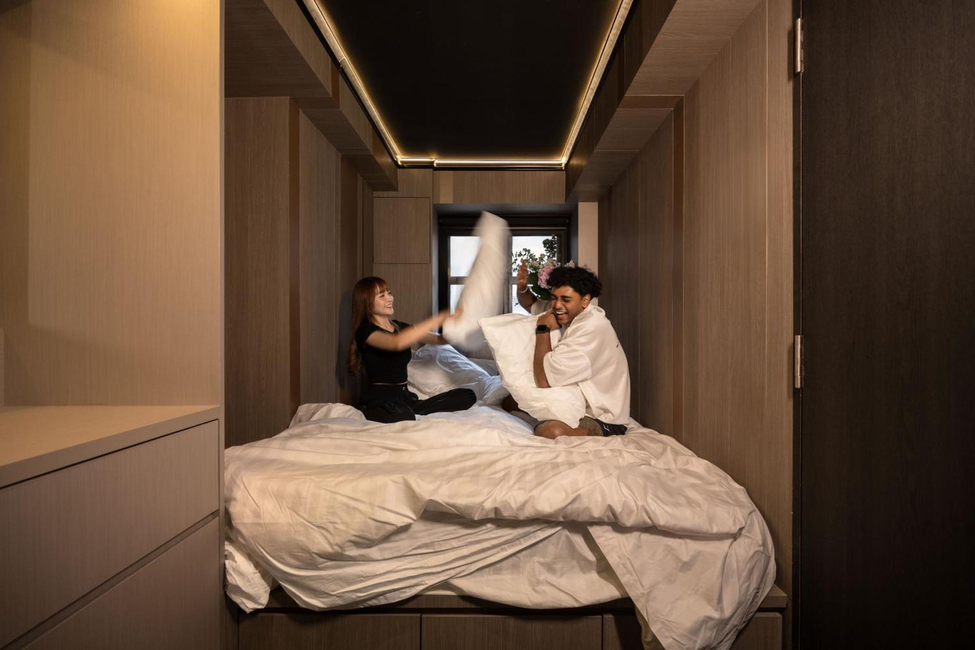 Cube Social Boutique Capsule Hotel At Boat Quay Singapore Exteriör bild