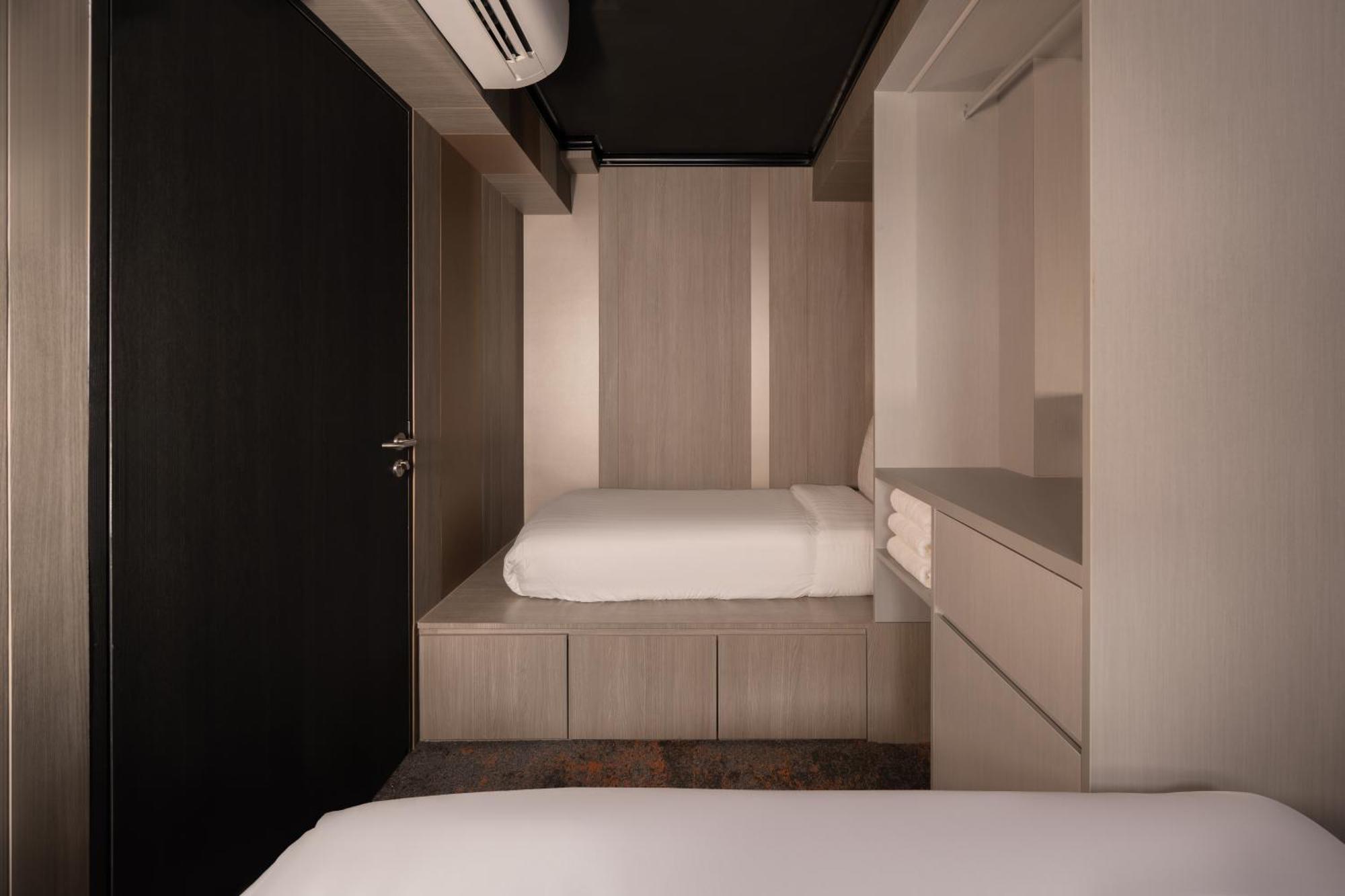 Cube Social Boutique Capsule Hotel At Boat Quay Singapore Exteriör bild