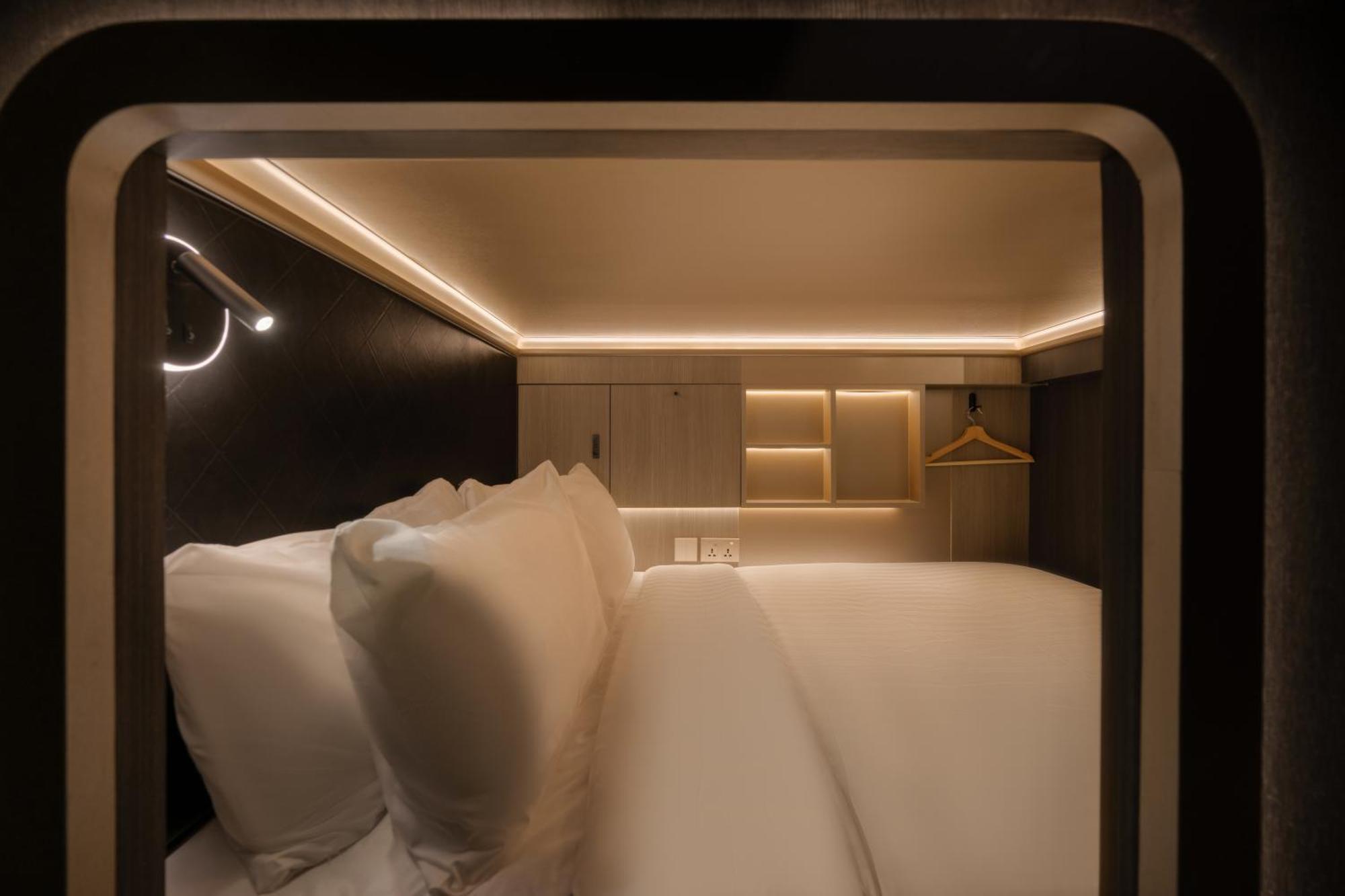 Cube Social Boutique Capsule Hotel At Boat Quay Singapore Exteriör bild