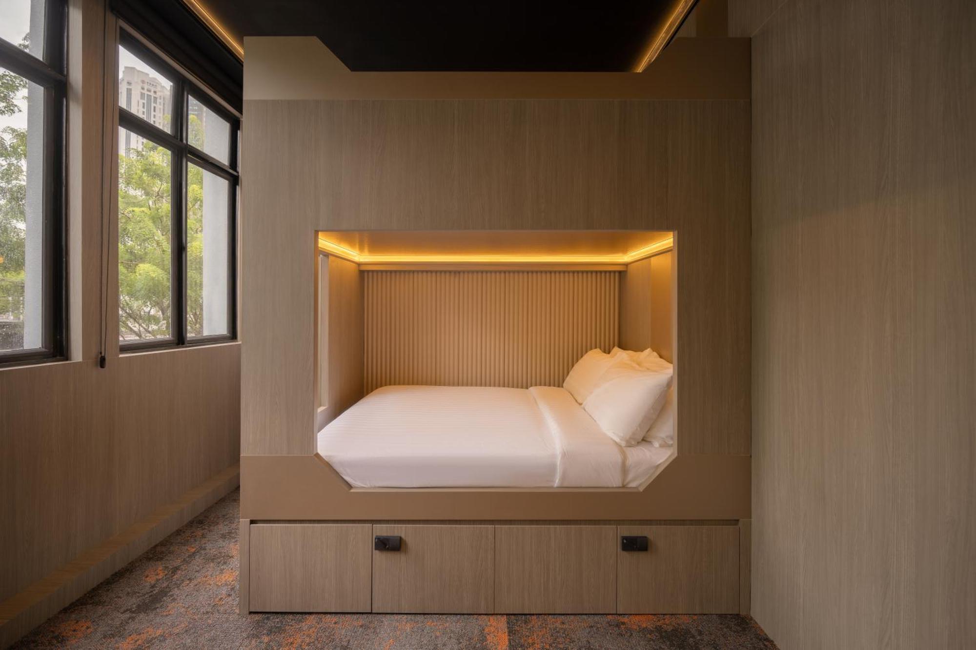 Cube Social Boutique Capsule Hotel At Boat Quay Singapore Exteriör bild