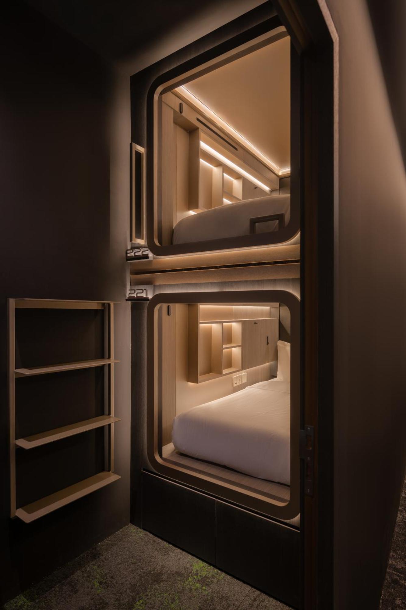 Cube Social Boutique Capsule Hotel At Boat Quay Singapore Exteriör bild