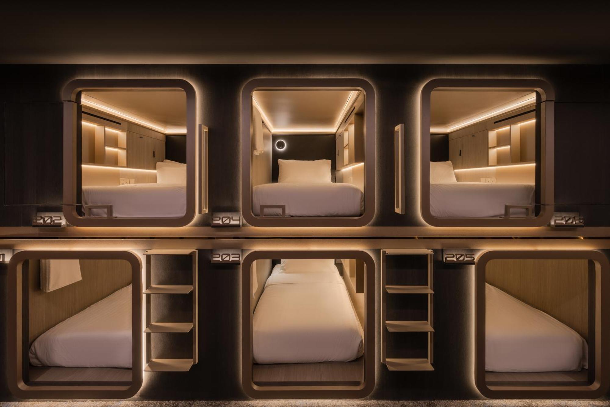 Cube Social Boutique Capsule Hotel At Boat Quay Singapore Exteriör bild